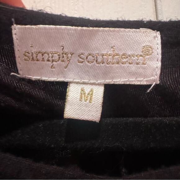 Simply Southern Women's Black Cold Shoulder Criss Cross V-neck Dress Size M - Picture 3 of 6